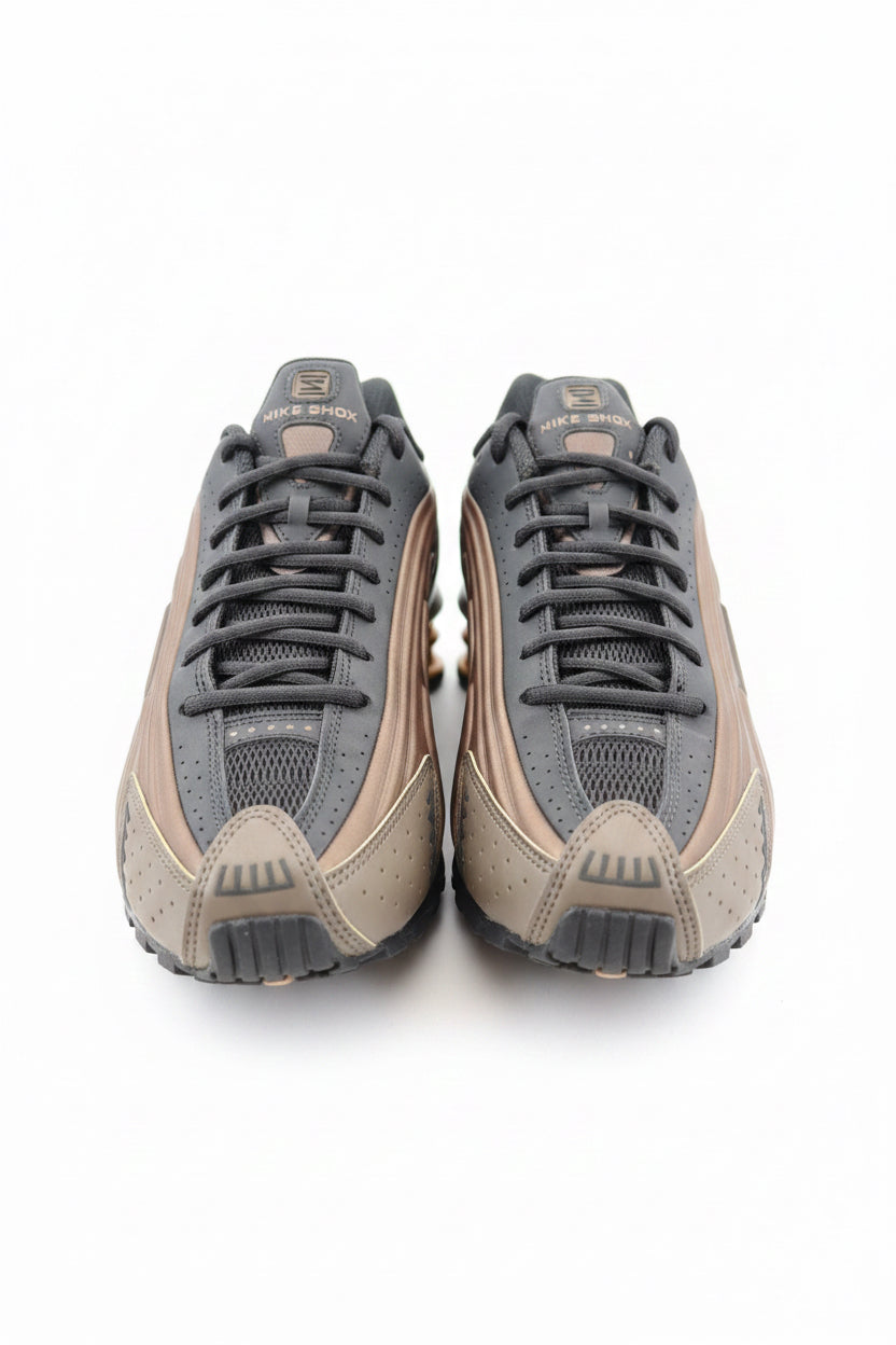 Nike Shox R4