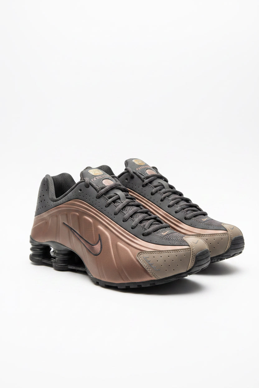 Nike Shox R4